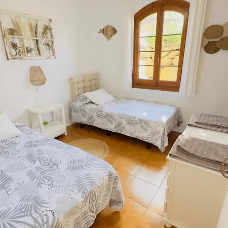 Lovely Menorca, Amazing Sea Views And Sunsets. Appartement Fornells (Menorca)